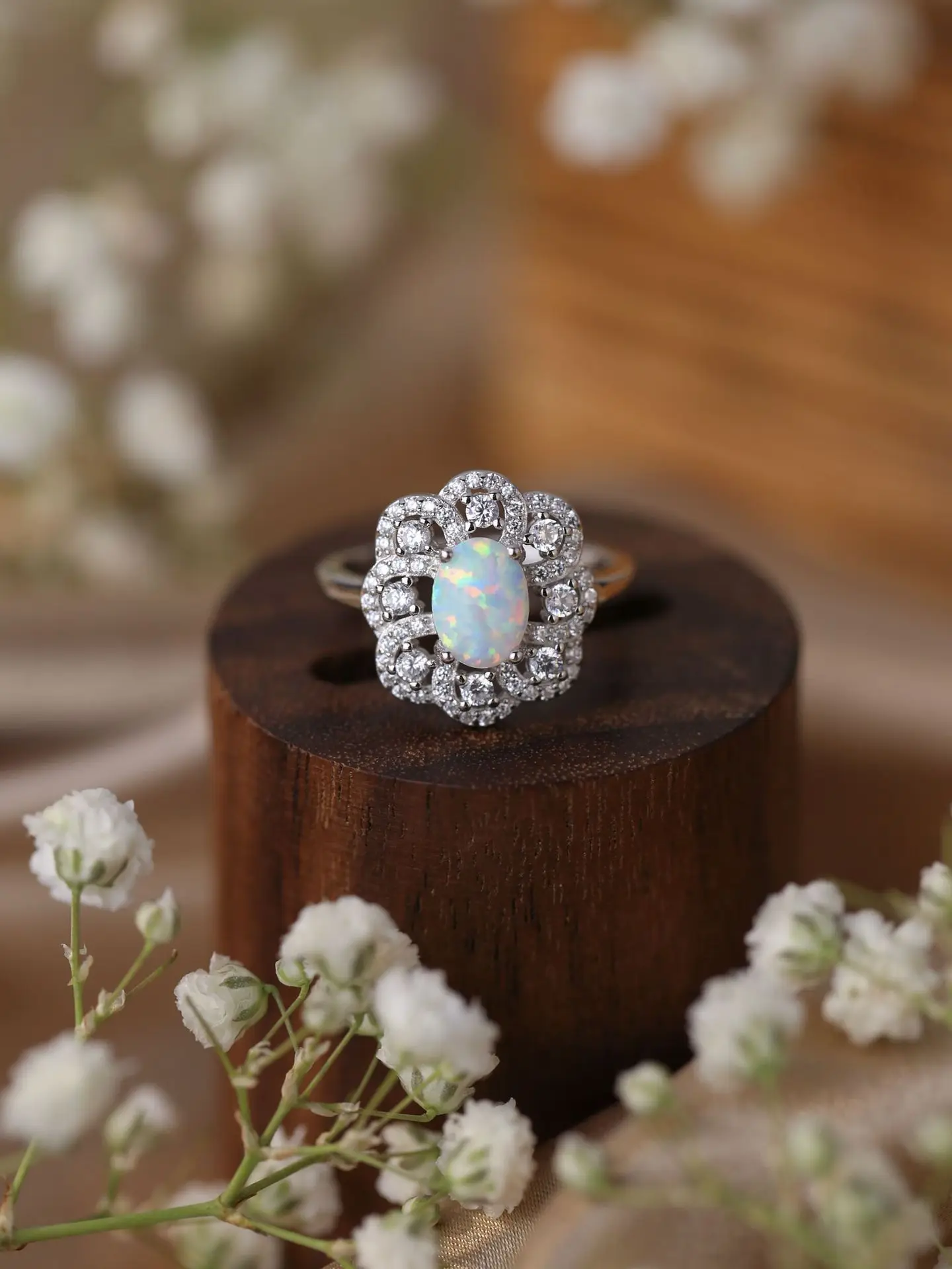 2023 Europe and America S925 Sterling Silver Personalized Exaggerate Creative Fashion Exquisite New White Opal Ring Female
2023 Europe and America S925 Sterling Silver Personalized Exaggerate Creative Fashion Exquisite New White Opal Ring Female
