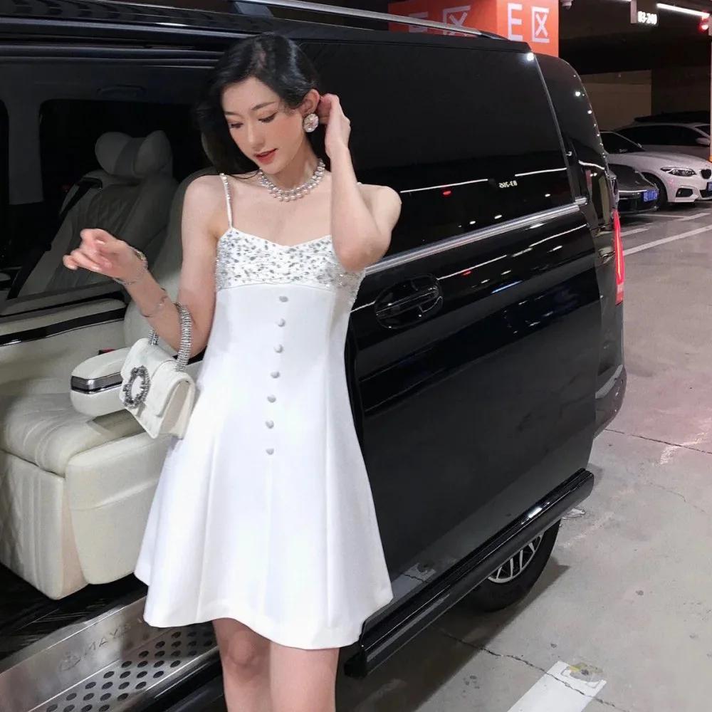 Spring 2023 New Women Sexy Dress Miu Beaded Rhinestone Sling Slim White Solid Camisole Above Knee Mini Sleeveless Dress with Tag
Spring 2023 New Women Sexy Dress Miu Beaded Rhinestone Sling Slim White Solid Camisole Above Knee Mini Sleeveless Dress with Tag