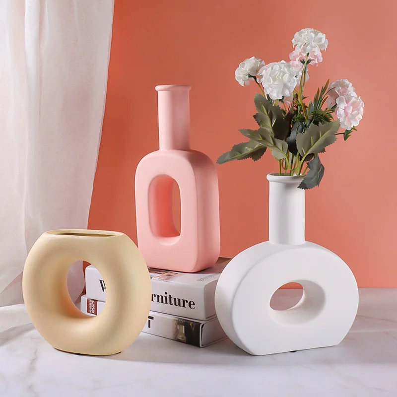 Nordic Morandi frosted ceramic vase, household tabletop decoration, living room, dining room, home stay decoration gifts
Nordic Morandi frosted ceramic vase, household tabletop decoration, living room, dining room, home stay decoration gifts