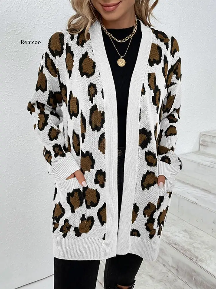 New Autumn Winter Sweater Leopard Print Cardigan Women Oversize Jacket Loose Green Thick Warm Knitted Cardigan for Women 2022
New Autumn Winter Sweater Leopard Print Cardigan Women Oversize Jacket Loose Green Thick Warm Knitted Cardigan for Women 2022