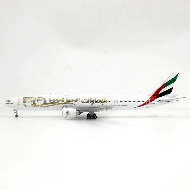 1/400 Scale GeminiJets GJUAE2050 Emirates B777-300ER A6-EGE Die-cast Aircraft Model Collecting Toy Gifts
1/400 Scale GeminiJets GJUAE2050 Emirates B777-300ER A6-EGE Die-cast Aircraft Model Collecting Toy Gifts