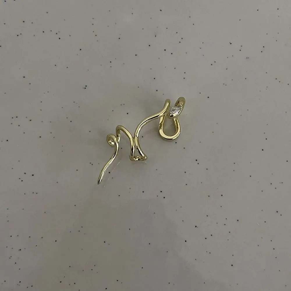 Copper Women Ear Cuff Snake Shape Non-piercing Korean Style Clip Earring Fashion Jewelry Rhinestone Girl Ear Clip Party Jewelry
Copper Women Ear Cuff Snake Shape Non-piercing Korean Style Clip Earring Fashion Jewelry Rhinestone Girl Ear Clip Party Jewelry