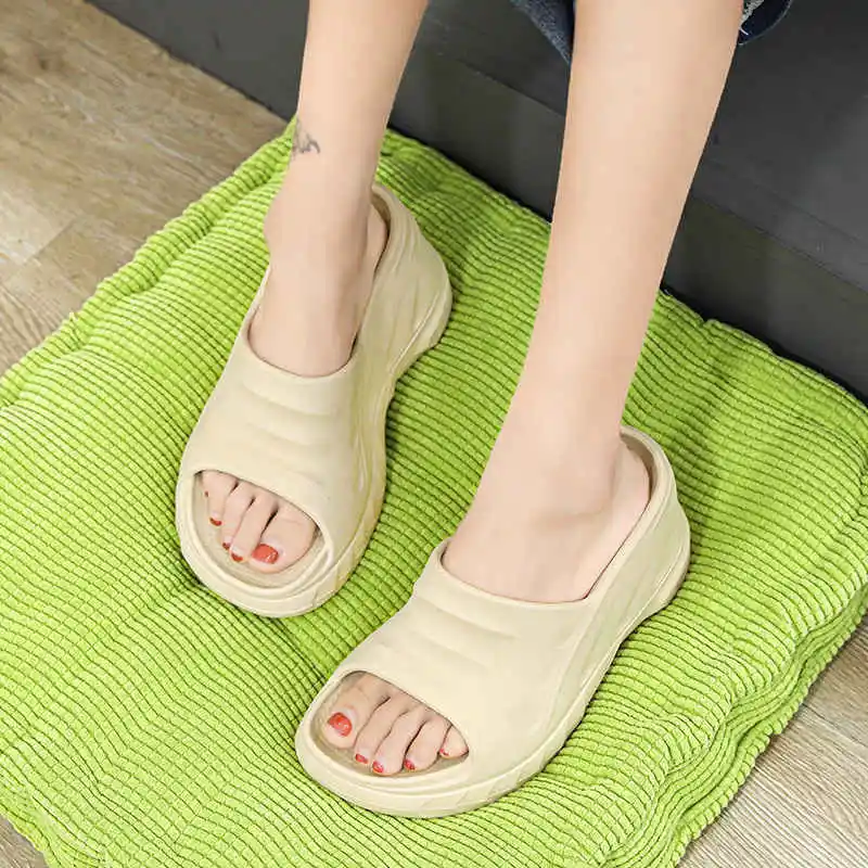 Шлепанцы на платформе с вулканизацией, сандалии на каблуке для детей, летняя обувь с цифрами 2023, женские тапочки с мехом для домашнего тенни...
Шлепанцы на платформе с вулканизацией, сандалии на каблуке для детей, летняя обувь с цифрами 2023, женские тапочки с мехом для домашнего тенни...