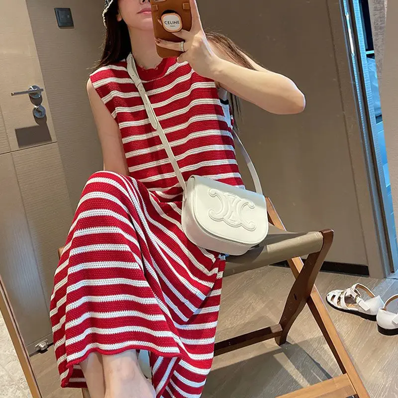 Summer New Striped Knitting Midi Dress Round Neck Sleeveless Loose All-match Youth Dresses Vintage Fashion Women Clothing S-2XL
Summer New Striped Knitting Midi Dress Round Neck Sleeveless Loose All-match Youth Dresses Vintage Fashion Women Clothing S-2XL