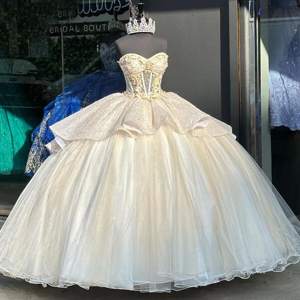 Glitter Sweetheart Quinceanera Dresses A-Line Sweep Train Puffy Ball Gowns Sequined Applique Princess Girl Vestidos De XV Anos
Glitter Sweetheart Quinceanera Dresses A-Line Sweep Train Puffy Ball Gowns Sequined Applique Princess Girl Vestidos De XV Anos