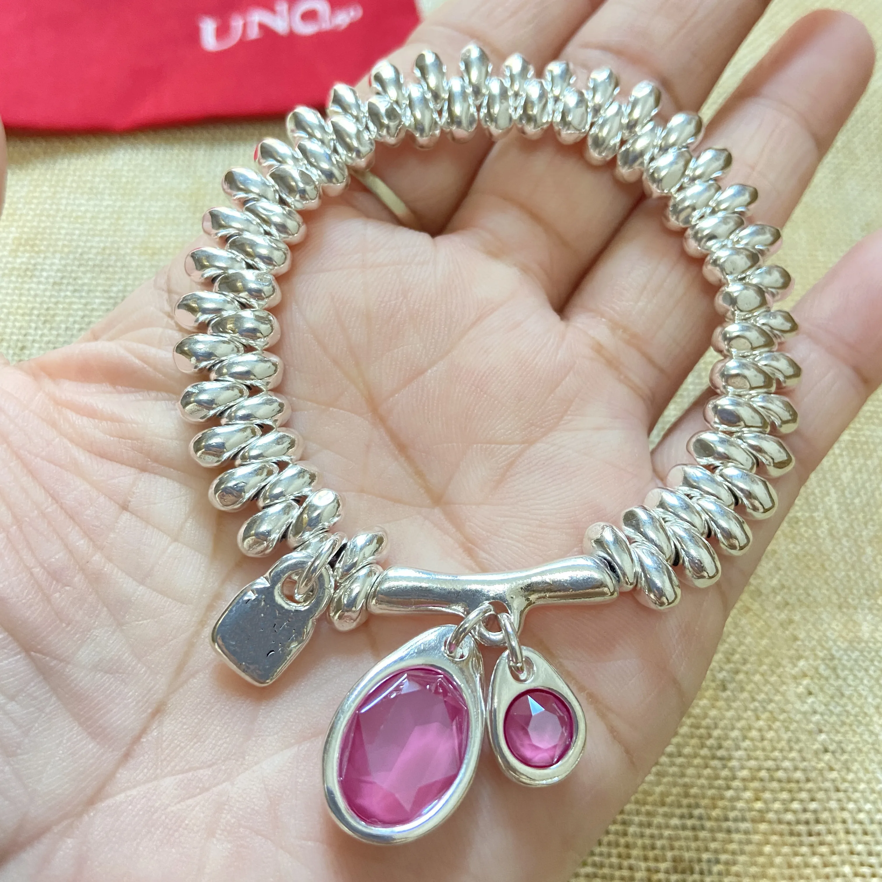 Эксклюзивная нишевая продукция для флэша UNO de50, прозрачный браслет, ручная маленькая игрушка, европейский и американский веер, классика
Эксклюзивная нишевая продукция для флэша UNO de50, прозрачный браслет, ручная маленькая игрушка, европейский и американский веер, классика