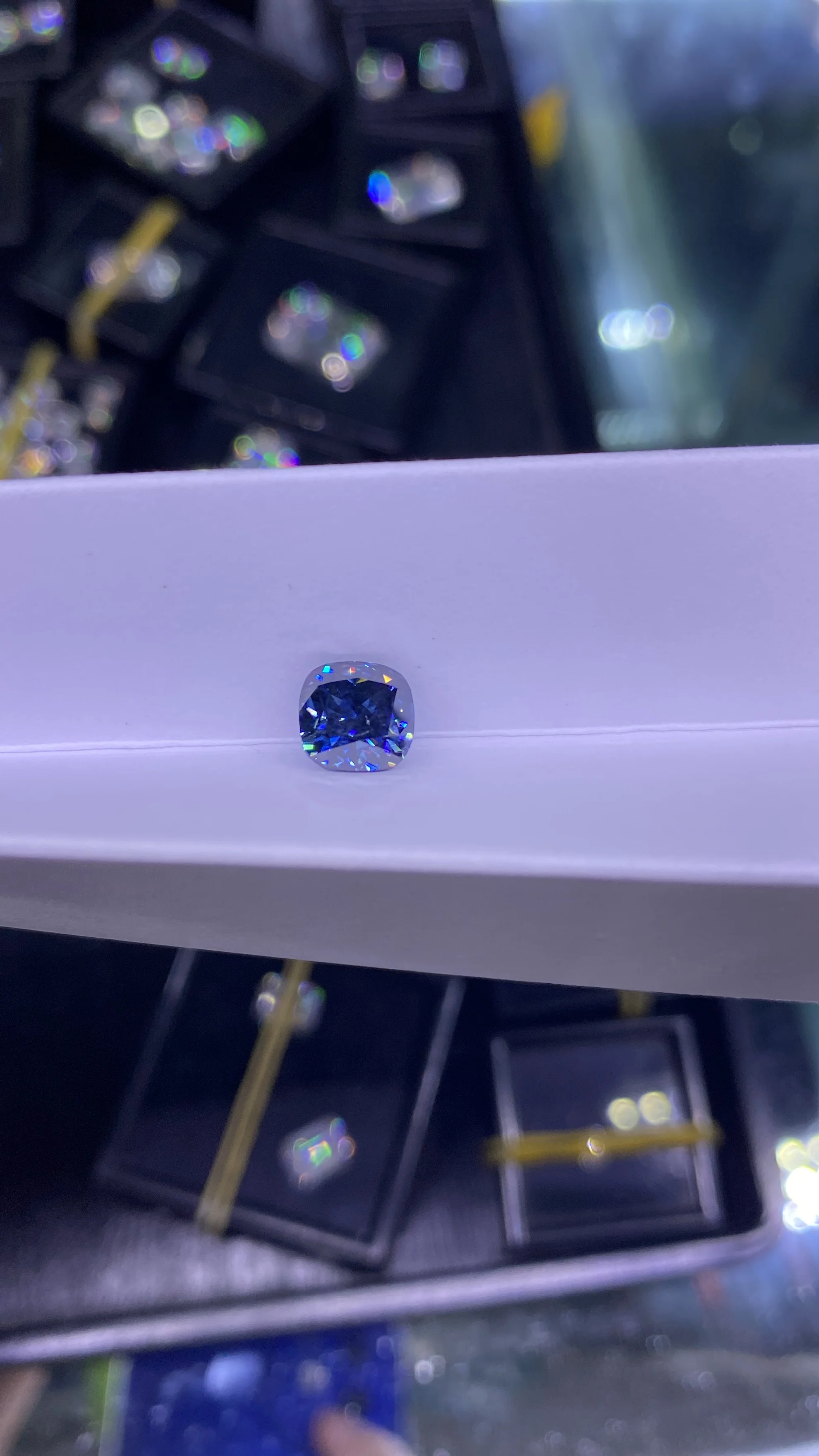 4x4-11x11mm Best Loose Moissanite Diamond Excellent Cushion Cut Vivid Blue Color VVS1 with GRA Certificate For Jewelry Ring 
4x4-11x11mm Best Loose Moissanite Diamond Excellent Cushion Cut Vivid Blue Color VVS1 with GRA Certificate For Jewelry Ring