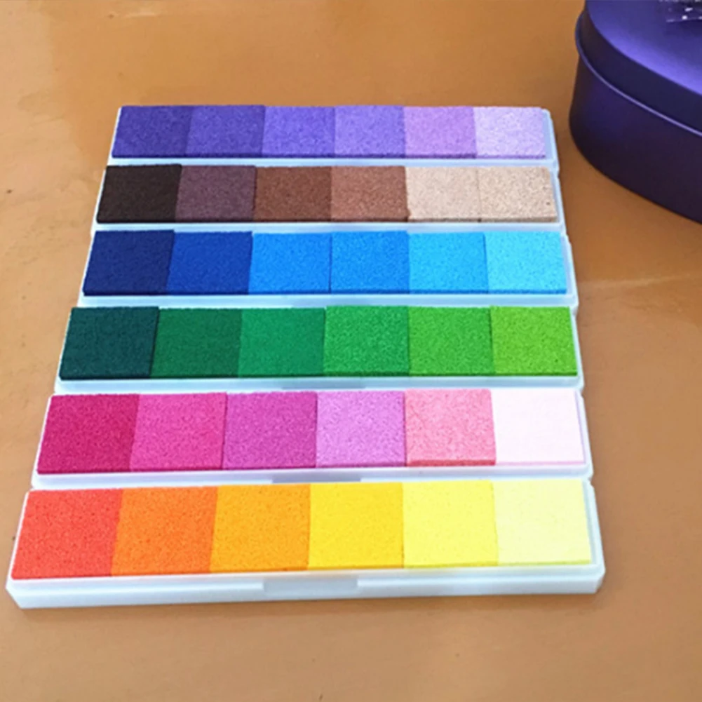 Colorful Gradient Inkpad DIY Art Scrapbooking Home Seal Ink Pad for Decorating Diary Book Paper Card Handicraft Tool
Colorful Gradient Inkpad DIY Art Scrapbooking Home Seal Ink Pad for Decorating Diary Book Paper Card Handicraft Tool