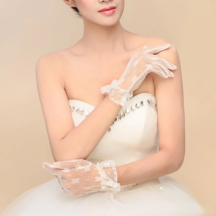 Bridal Gloves Lace Bridals Fingerless Short Wedding Golves Bride Romantic Evening Foraml Party Special Occasion Women Glove
Bridal Gloves Lace Bridals Fingerless Short Wedding Golves Bride Romantic Evening Foraml Party Special Occasion Women Glove