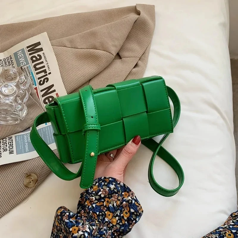 Mini Lipstick Purse 2022 New Women's Clutch Bag Luxury Designer Crossbody Bag Leather Shoulder For Ladies Fashion Small Handbag
Mini Lipstick Purse 2022 New Women's Clutch Bag Luxury Designer Crossbody Bag Leather Shoulder For Ladies Fashion Small Handbag