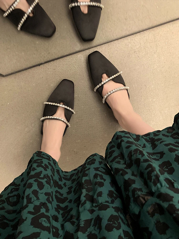 Women's Shoes Slippers Outdoor 2022 Spring and Summer New Rhinestone Square Toe Flat Non-slip Fashion Retro Mules
Women's Shoes Slippers Outdoor 2022 Spring and Summer New Rhinestone Square Toe Flat Non-slip Fashion Retro Mules