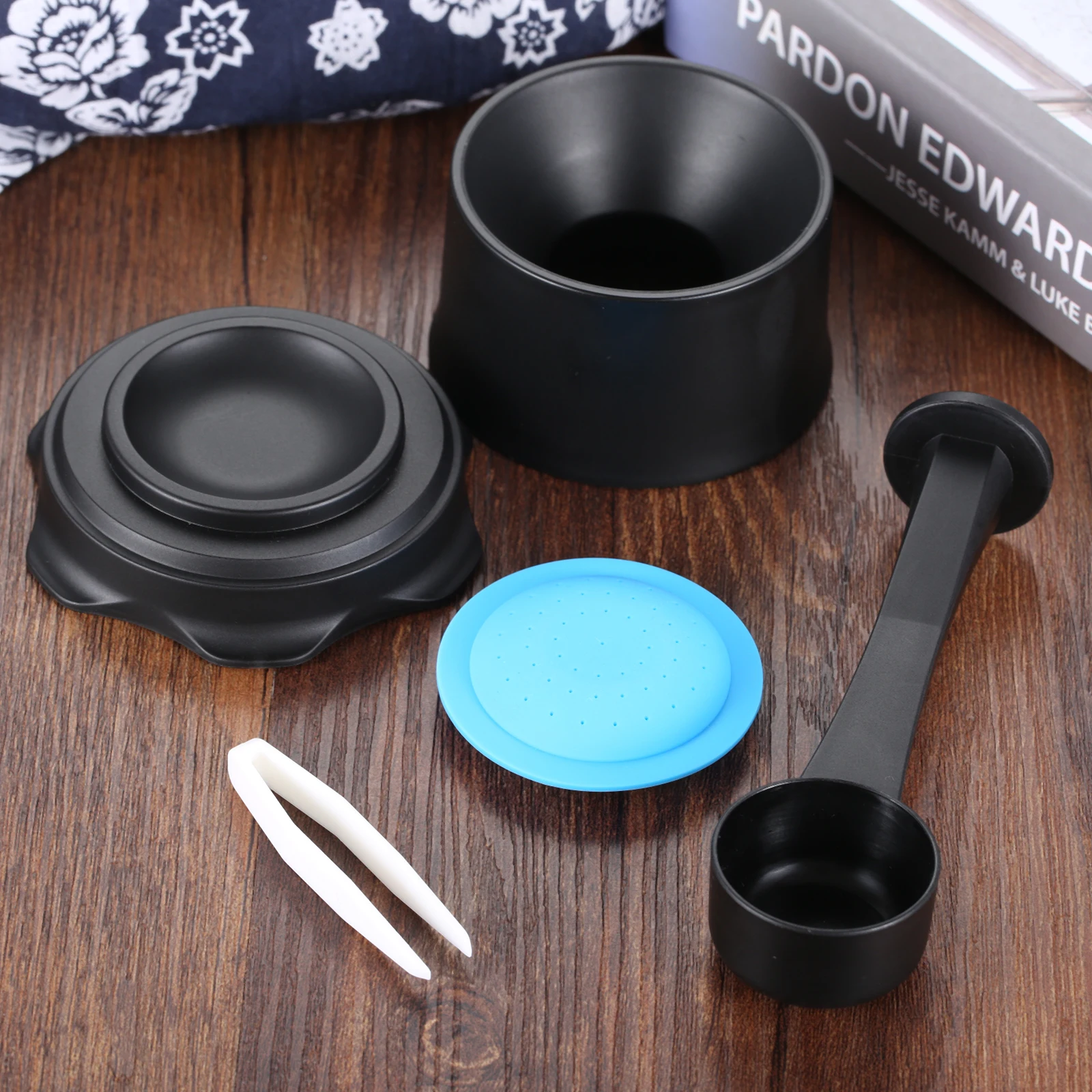 Многоразовые кофейные капсулы подходят для кофемашины Nespresso Zenius + Пинцет + дозирующая Воронка + ложка экологичный набор для кафе
Многоразовые кофейные капсулы подходят для кофемашины Nespresso Zenius + Пинцет + дозирующая Воронка + ложка экологичный набор для кафе