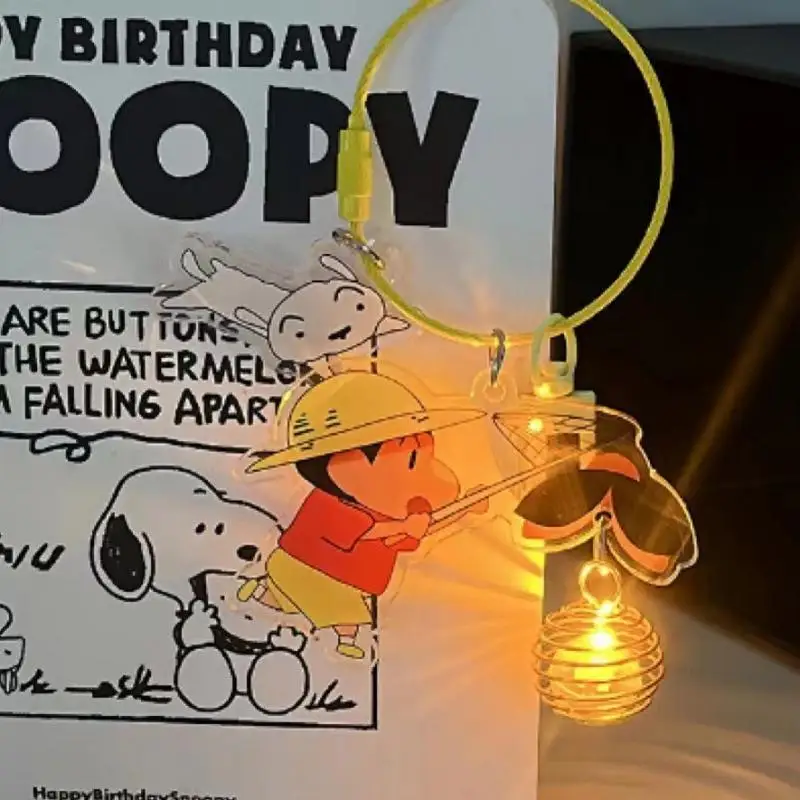 Милый мультяшный карандаш Shin Chan кулон Светлячок люминесцентный аниме брелок