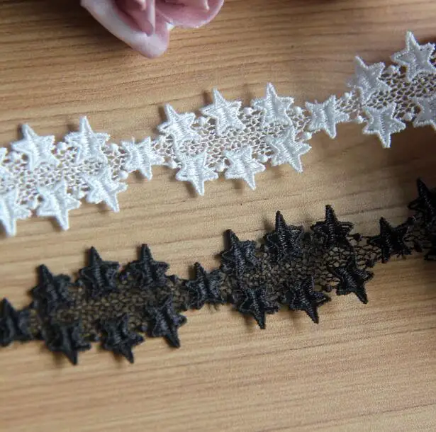 1Yard Width:3cm Silk Embroidery Lace Star Bilateral Laces Clothing DIY Accessories for Garment Sewing Decoration(SS-4085)
1Yard Width:3cm Silk Embroidery Lace Star Bilateral Laces Clothing DIY Accessories for Garment Sewing Decoration(SS-4085)