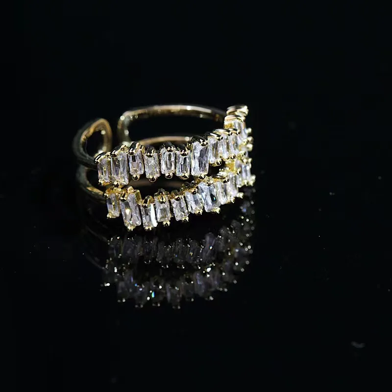 2022Luxury Jewelry Trending Products White Color Inlay Cubic Zirconia Unique Shaped Ring for Women LX-10631R Wedding Engagement
2022Luxury Jewelry Trending Products White Color Inlay Cubic Zirconia Unique Shaped Ring for Women LX-10631R Wedding Engagement
