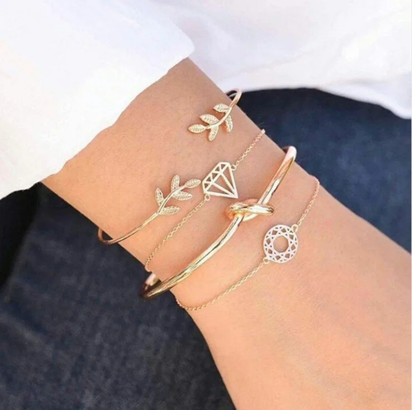 Luxury Design Master Bohemia Charm Bracelet Geometric Design Adjustable Open Gold-plated 4-piece Set Bracelet Set
Luxury Design Master Bohemia Charm Bracelet Geometric Design Adjustable Open Gold-plated 4-piece Set Bracelet Set