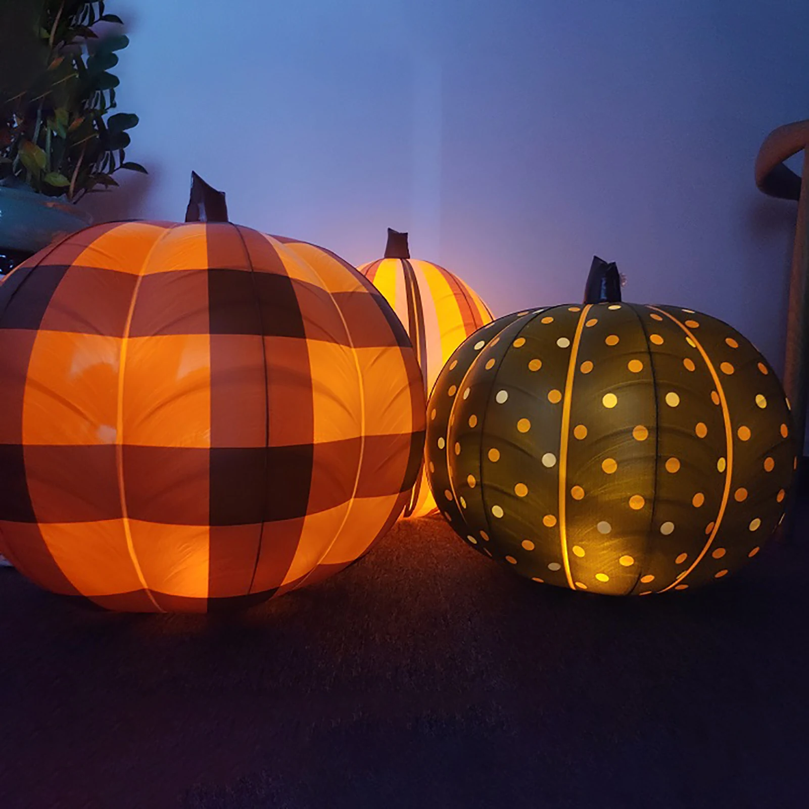 Halloween Inflatable Pumpkin Light Hanted House Hanging Decorations for Halloween Indoor Outdoor Yard Decoration Horror Props 
Halloween Inflatable Pumpkin Light Hanted House Hanging Decorations for Halloween Indoor Outdoor Yard Decoration Horror Props