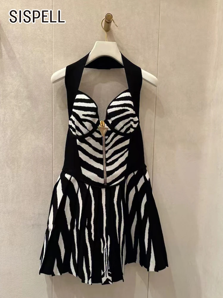 SISPELL Striped Knitting Camisole Dresses For Women Halter Sleeveless Backless High Waist Spliced Zipper A Line Dress Female New
SISPELL Striped Knitting Camisole Dresses For Women Halter Sleeveless Backless High Waist Spliced Zipper A Line Dress Female New