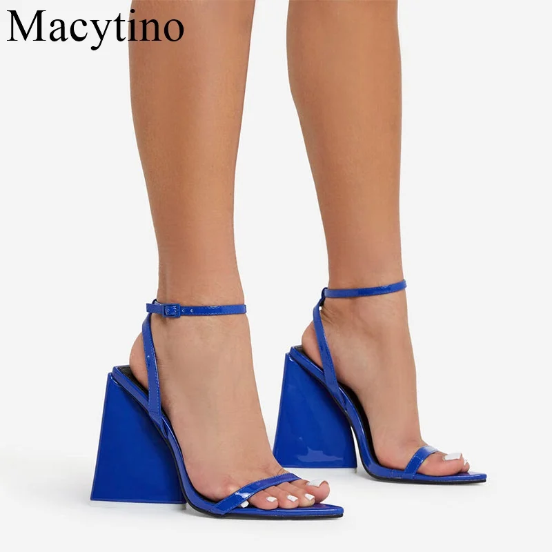 Shoes Women Sandals Summer Patent Leather 11CM Super High Heel Fashion Show SandalsWith Buckle Wedding Shoes Sandalias Mujer
Shoes Women Sandals Summer Patent Leather 11CM Super High Heel Fashion Show SandalsWith Buckle Wedding Shoes Sandalias Mujer