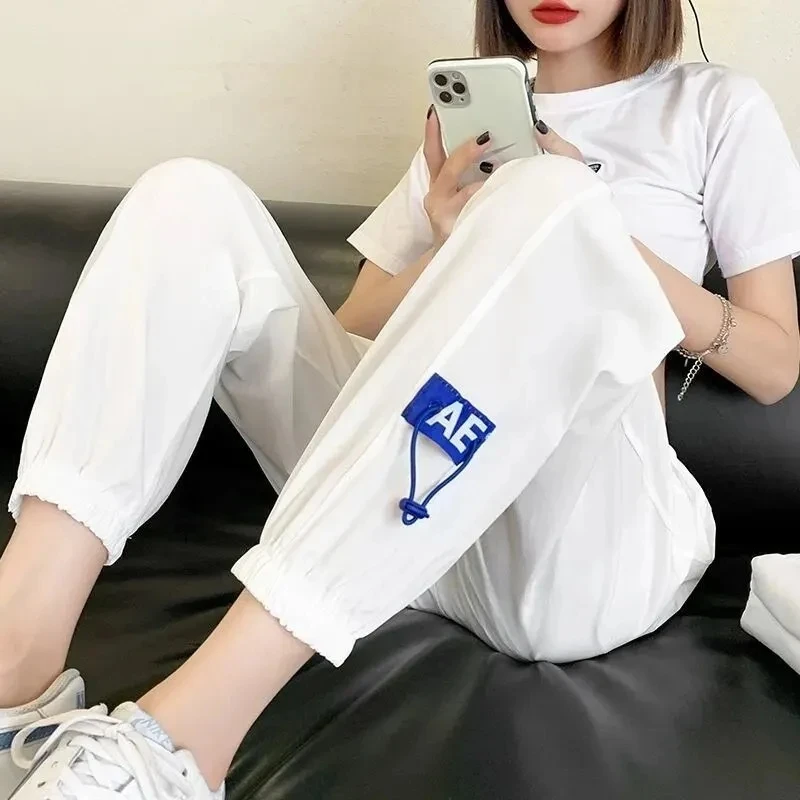 Streetwear Black Pants Women Korean Style Elastic Waist Sweatpants Baggy Pants Summer Autumn Hip Hop Harajuku Trousers Women
Streetwear Black Pants Women Korean Style Elastic Waist Sweatpants Baggy Pants Summer Autumn Hip Hop Harajuku Trousers Women