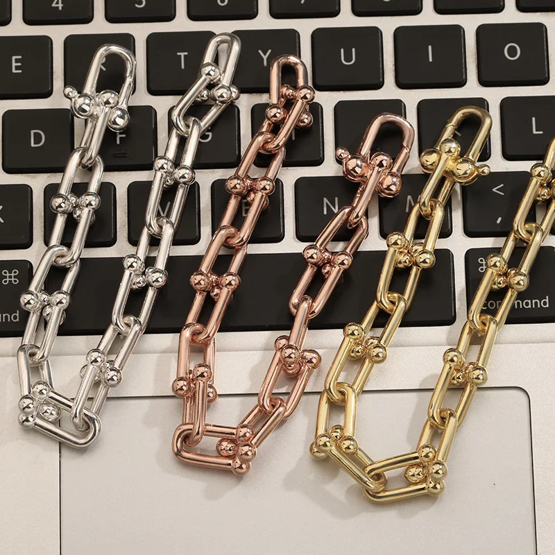 925 Sterling Silver Horseshoe Bracelet For Women No Zircon Electroplated Rose Gold Fashion Wedding Fine Jewelry High Quality
925 Sterling Silver Horseshoe Bracelet For Women No Zircon Electroplated Rose Gold Fashion Wedding Fine Jewelry High Quality