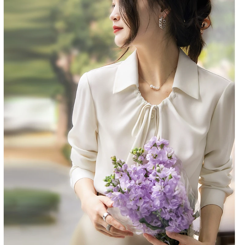 Fashion Woman Blouse 2023 Vintage Shirts for Women White Shirt Women Satin V-neck Bow Blouse OL Elegant and Youth Woman Blouses
Fashion Woman Blouse 2023 Vintage Shirts for Women White Shirt Women Satin V-neck Bow Blouse OL Elegant and Youth Woman Blouses