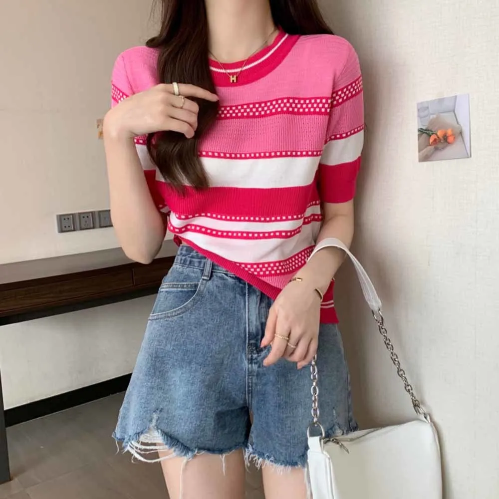 Tops Student stripe Round Neck Short-sleeved Sweater Women's Summer New Korean Style Loose and Thin Casual Top
Tops Student stripe Round Neck Short-sleeved Sweater Women's Summer New Korean Style Loose and Thin Casual Top