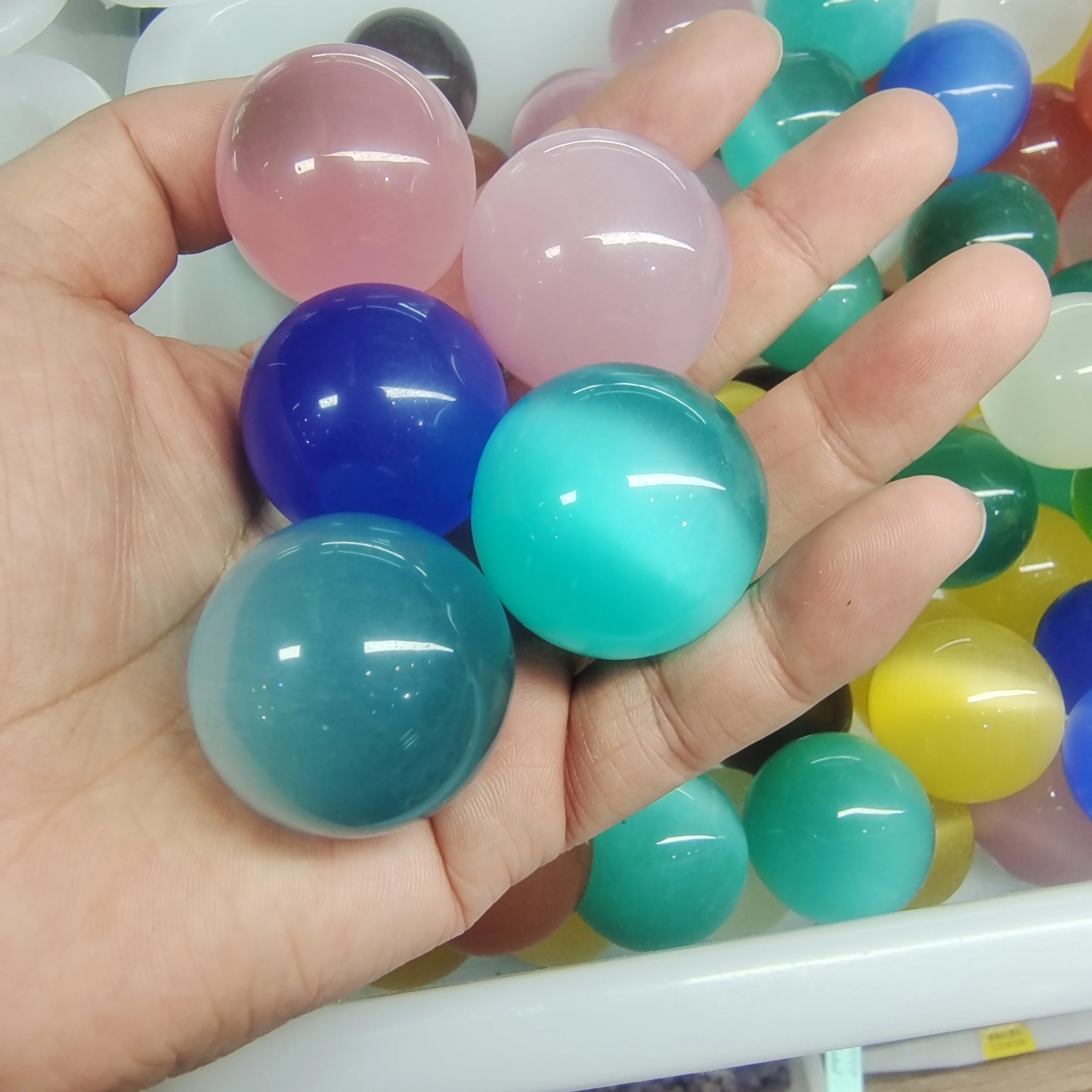 25-30mm 1pc New Multicolor Crystal Gems Beads Round ball Opal Cat's eye Stone Round Ball Sphere Home Decoration Crafts Wholesale
25-30mm 1pc New Multicolor Crystal Gems Beads Round ball Opal Cat's eye Stone Round Ball Sphere Home Decoration Crafts Wholesale