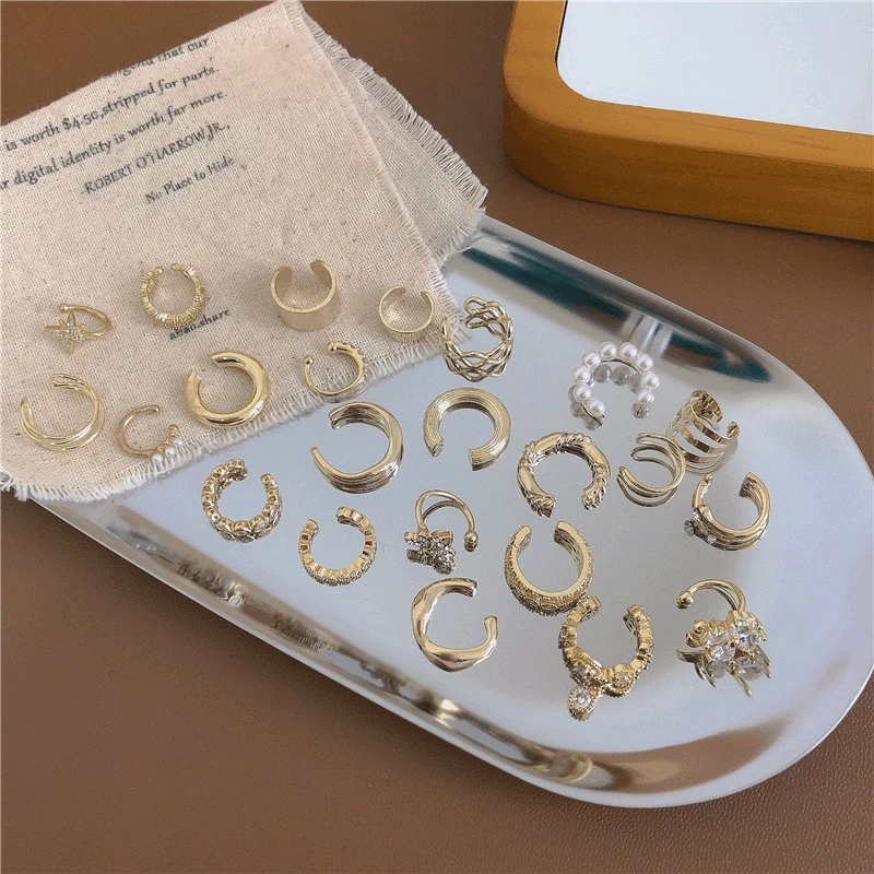 Luxury brand high-grade zircon pearl clip earrings without piercing simple ear bone clip personalized pendientes for women
Luxury brand high-grade zircon pearl clip earrings without piercing simple ear bone clip personalized pendientes for women