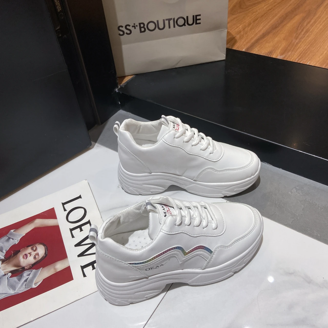Inner height small white shoes women 2022 summer new soft soles versatile net shoes sports casual shoes
Inner height small white shoes women 2022 summer new soft soles versatile net shoes sports casual shoes