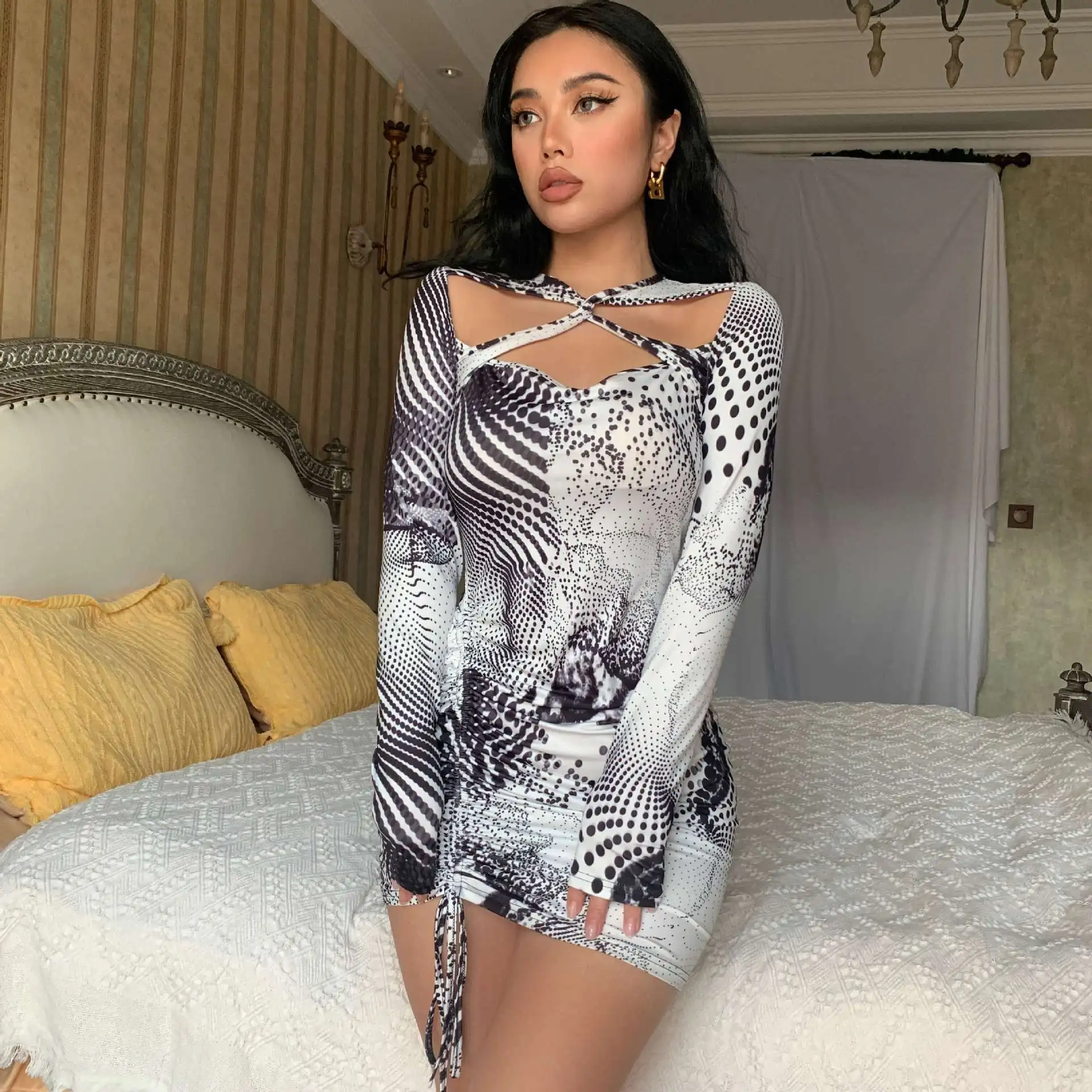 2023 Spring/Summer Women's Wear New Hollow stripe printing Drawstring Long Sleeve Printed Dress traf moda feminina
2023 Spring/Summer Women's Wear New Hollow stripe printing Drawstring Long Sleeve Printed Dress traf moda feminina