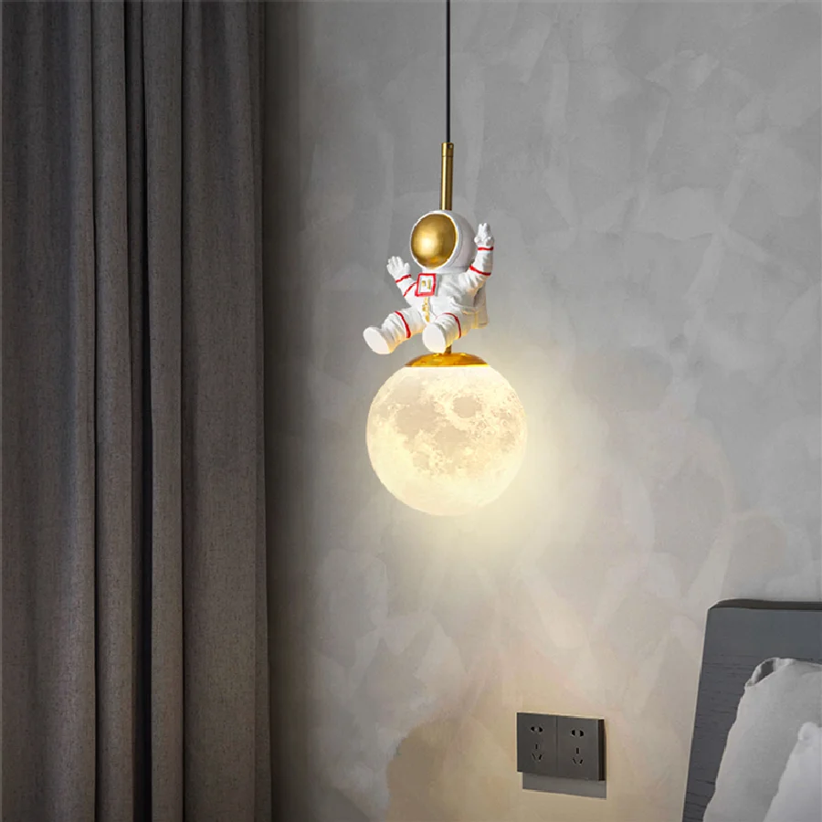 Children's room bedside chandelier modern minimalist light luxury chandelier boy bedroom moon lamp astronaut small chandelier
Children's room bedside chandelier modern minimalist light luxury chandelier boy bedroom moon lamp astronaut small chandelier