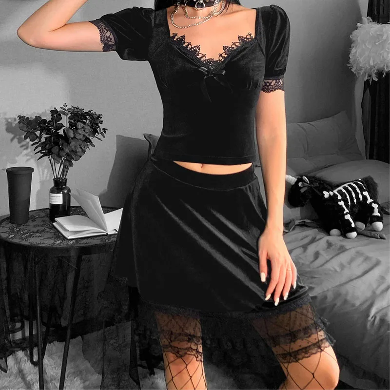 Helisopus Gothic Vintage Sexy Summer Black Lace Velvet Short Skirt Women Harajuku Pleated High Waist Mini Skirt Party Streetwear
Helisopus Gothic Vintage Sexy Summer Black Lace Velvet Short Skirt Women Harajuku Pleated High Waist Mini Skirt Party Streetwear
