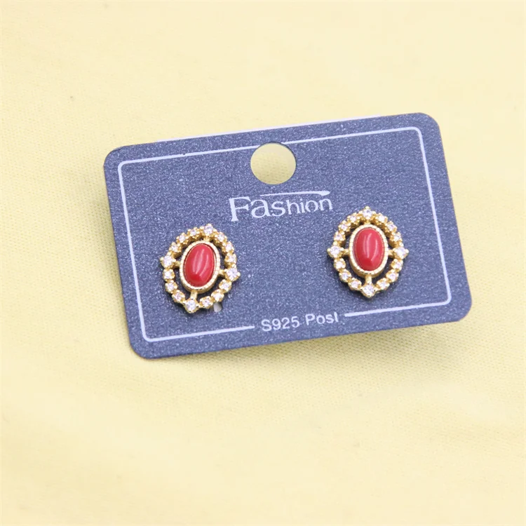 ZFSILVER Fine 925 Sterling Silver Fashion Diamond-set Oval Red Stud Earring For Women Girl Charm Jewelry Accessories Party Gift
ZFSILVER Fine 925 Sterling Silver Fashion Diamond-set Oval Red Stud Earring For Women Girl Charm Jewelry Accessories Party Gift