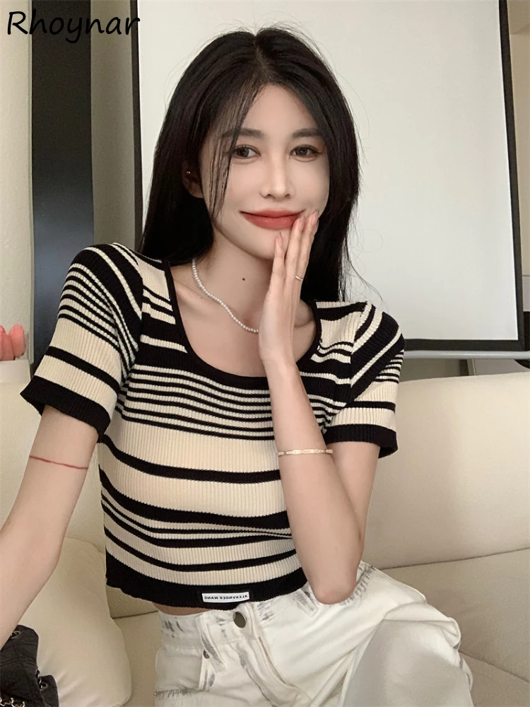 T-shirts Women Striped Fashion Slim Crop Tops Summer Thin All-match Leisure Simple Streetwear Sexy Popular Vacation Ins Young
T-shirts Women Striped Fashion Slim Crop Tops Summer Thin All-match Leisure Simple Streetwear Sexy Popular Vacation Ins Young