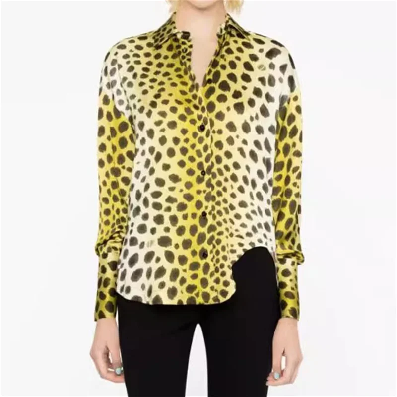 Stylish Stylish Women's Blouse 2023 Autumn New Korean Fashion Leopard Print Women's Shirt High Quality Gradient Long Sleeved Top
Stylish Stylish Women's Blouse 2023 Autumn New Korean Fashion Leopard Print Women's Shirt High Quality Gradient Long Sleeved Top