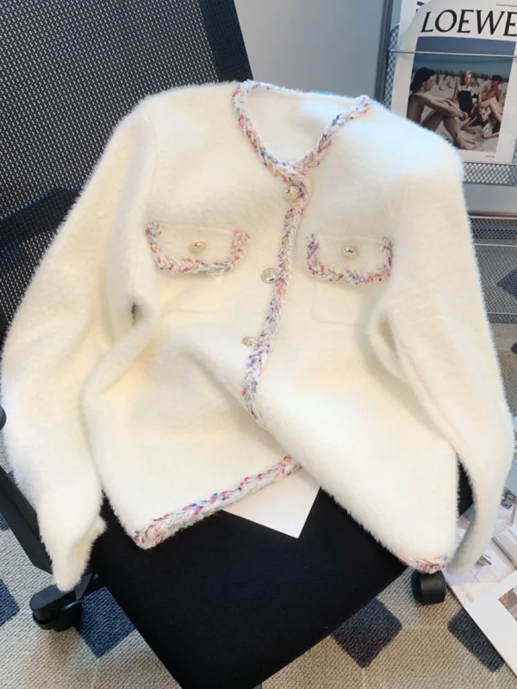 Elegant Mink Cashmere Cardigan Coat Women Korean Fashion Loose Long Sleeve Knitted Sweater White/Black Casual Knitwear Top
Elegant Mink Cashmere Cardigan Coat Women Korean Fashion Loose Long Sleeve Knitted Sweater White/Black Casual Knitwear Top