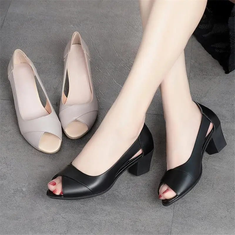 Summer Leather Women Shoes Comfortable Ladies Mid Heel Sandals Hollow Peep Toe Square Heel Sandals Woman Footwear
Summer Leather Women Shoes Comfortable Ladies Mid Heel Sandals Hollow Peep Toe Square Heel Sandals Woman Footwear