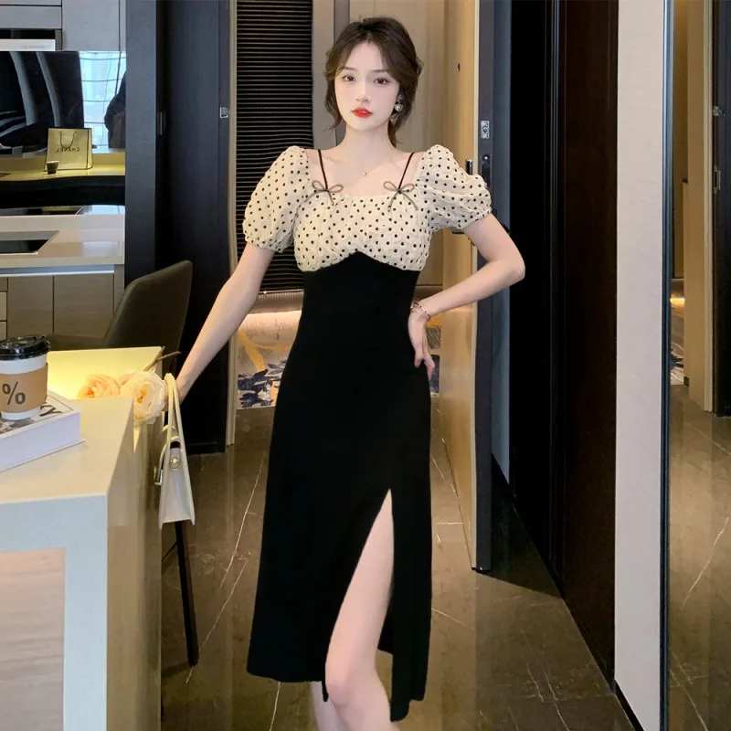 Bow Knot Stitching Mid-length Little Black Dress 2022 Summer New French Retro Age-reducing Polka Dot Suspender Dress
Bow Knot Stitching Mid-length Little Black Dress 2022 Summer New French Retro Age-reducing Polka Dot Suspender Dress