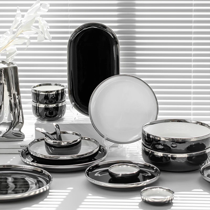

Набор посуды керамический черный с серебристым ободком, столовые приборы, тарелки для салата, супа, роскошный набор посуды для ресторана, от...