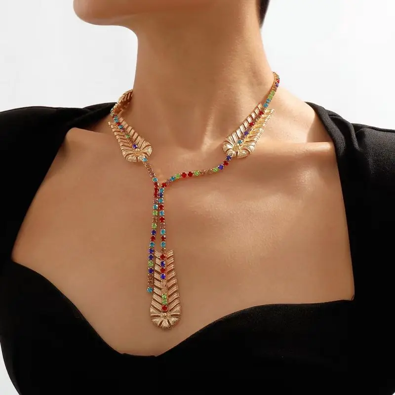 Necklace For Women Fashion Personality Retro Diamond Alloy Metal Geometry Leaf Claw Chain Necklace Party Vacation Trend New Gift
Necklace For Women Fashion Personality Retro Diamond Alloy Metal Geometry Leaf Claw Chain Necklace Party Vacation Trend New Gift