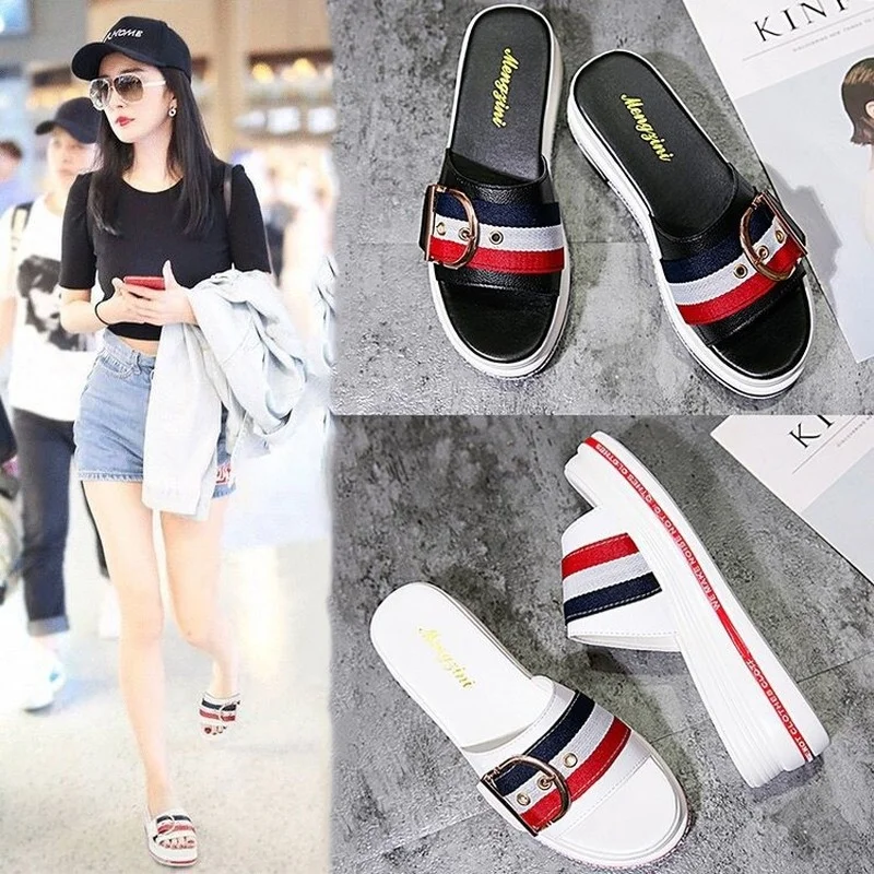 Women's slope heel slippers leisure Korean style sandals students youth metal belt buckle simple sandals
Women's slope heel slippers leisure Korean style sandals students youth metal belt buckle simple sandals