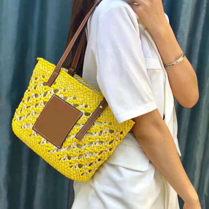 Fashion Classic Trendy luxury design Straw Bag Girl One Shoulder Messenger Bag Beach Woven Versatile Handbag
Fashion Classic Trendy luxury design Straw Bag Girl One Shoulder Messenger Bag Beach Woven Versatile Handbag