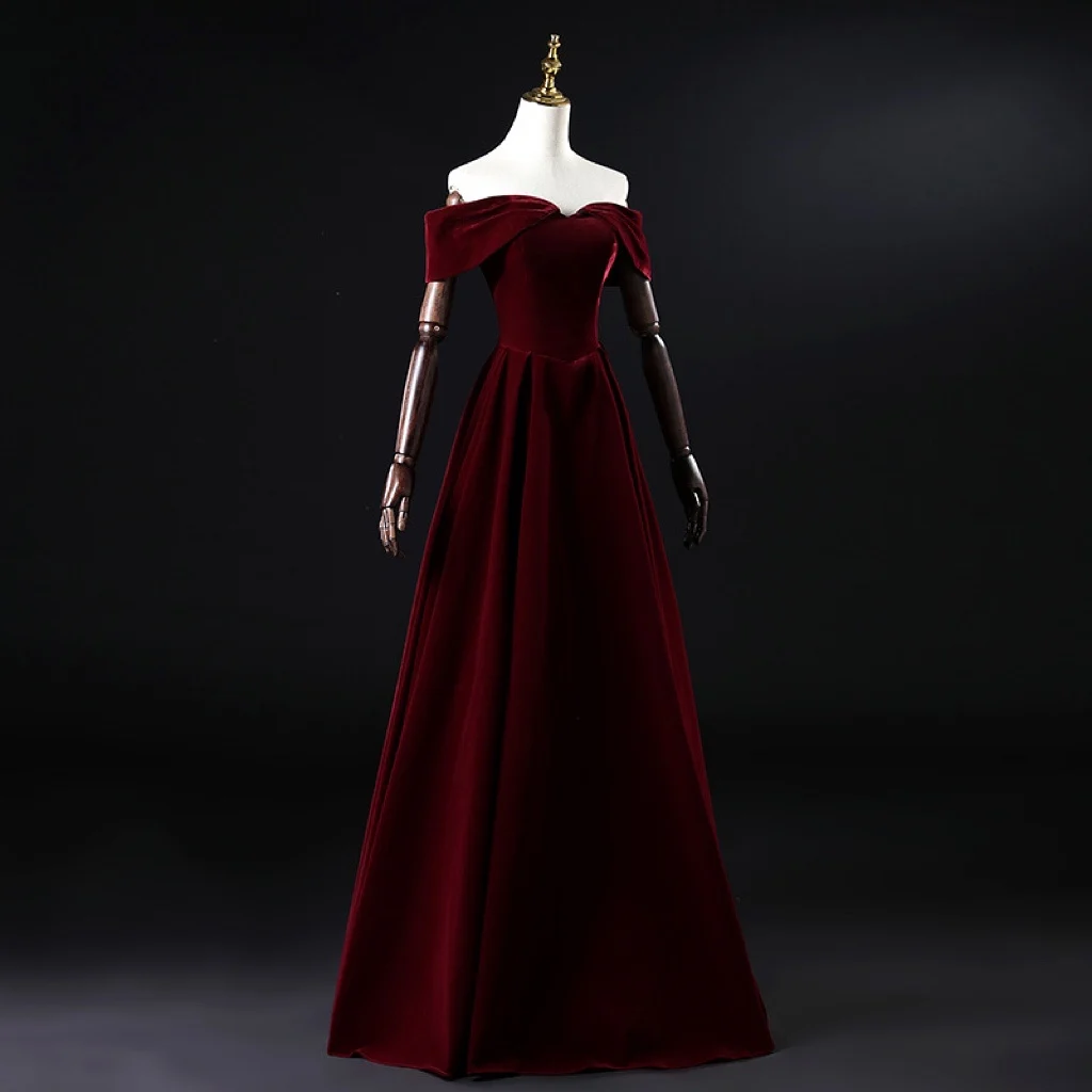 Wine Red Prom Dresses Off The Shoulder A Line Floor Length Boat Neck Sleeveless Velvet Draped Vintage Bridesmaids Evening Dress
Wine Red Prom Dresses Off The Shoulder A Line Floor Length Boat Neck Sleeveless Velvet Draped Vintage Bridesmaids Evening Dress