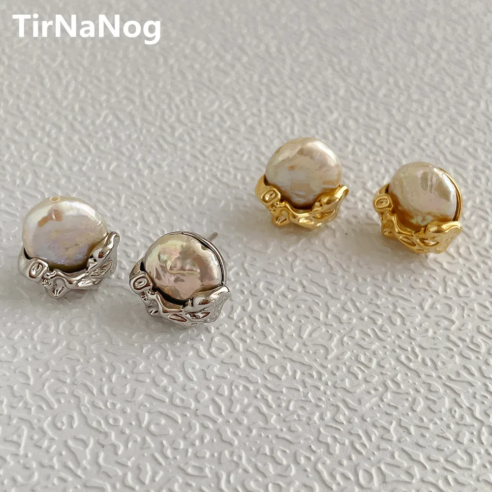 French Baroque Natural Freshwater Pearl Earrings Fashion Classic Luxury Simple Retro Metal Button Earrings Women Present
French Baroque Natural Freshwater Pearl Earrings Fashion Classic Luxury Simple Retro Metal Button Earrings Women Present