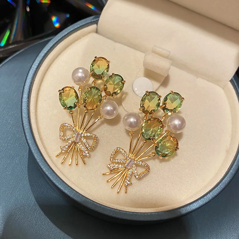 Color Balloon Earrings Zircon Pearl Silver Needle Retro Temperament Luxury Earrings
Color Balloon Earrings Zircon Pearl Silver Needle Retro Temperament Luxury Earrings