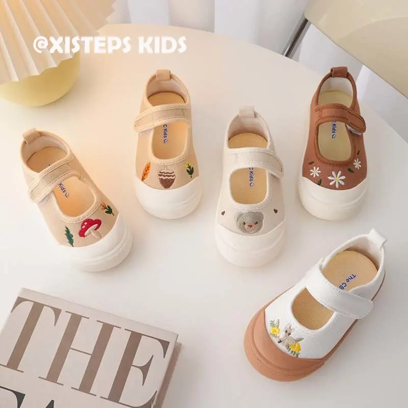 1-8Y Toddler Girls Canvas Shoes Non-slip Soft Sole Fashionable Children's Casual Sneakers with Floral Embroidery School Shoes
1-8Y Toddler Girls Canvas Shoes Non-slip Soft Sole Fashionable Children's Casual Sneakers with Floral Embroidery School Shoes