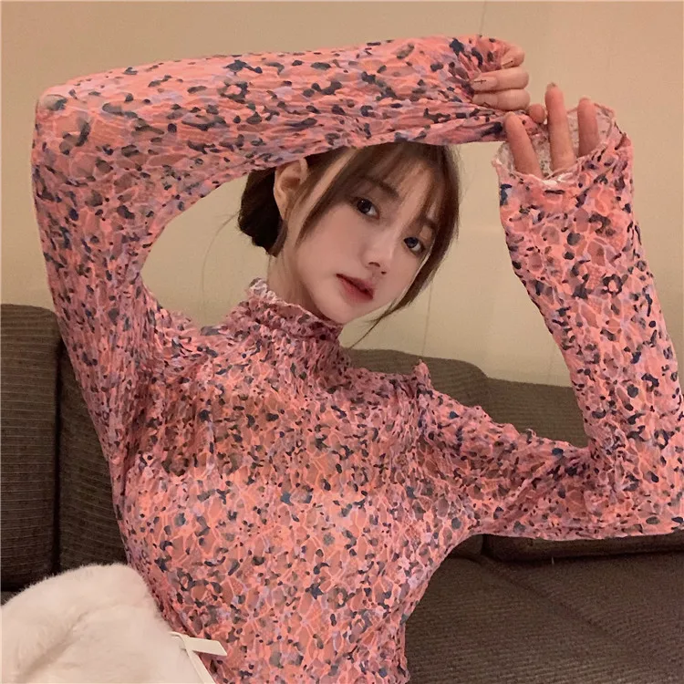 Women Long Sleeve Floral Printed T-Shirt Korean Chic Slim Fit Turtleneck Basic Tshirts Y2k Tops Indie Female Casual New Tees
Women Long Sleeve Floral Printed T-Shirt Korean Chic Slim Fit Turtleneck Basic Tshirts Y2k Tops Indie Female Casual New Tees