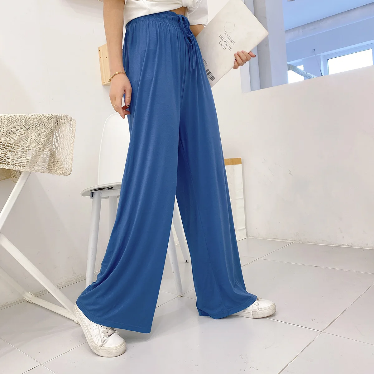 Slim Wide Leg Trousers High Waist Female Loose Modal Fashion Drape Black Comfortable Skin-friendly Leg Swing Sweat Pants Baggy
Slim Wide Leg Trousers High Waist Female Loose Modal Fashion Drape Black Comfortable Skin-friendly Leg Swing Sweat Pants Baggy