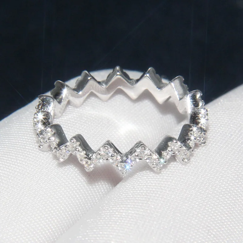 2023 New S925 Sterling Silver Crystal Diamond Water Wave Ring for Women Simple Index Finger Ring Personality Tail Fashion Ins
2023 New S925 Sterling Silver Crystal Diamond Water Wave Ring for Women Simple Index Finger Ring Personality Tail Fashion Ins